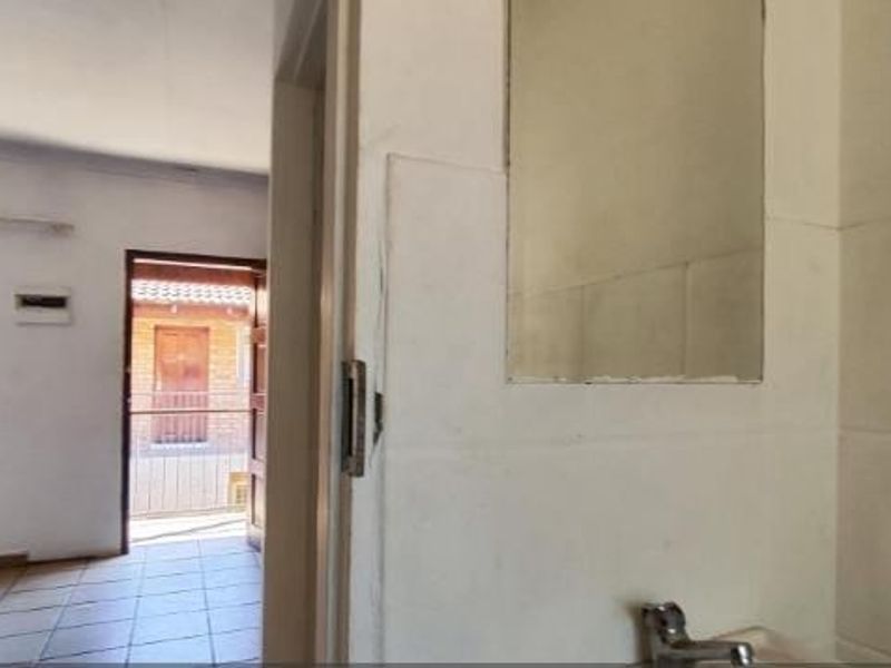 Apartment For Sale In Kempton Park - Photo 9