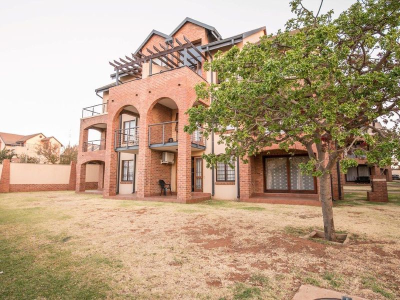 Apartment Rental Monthly In Midrand - Photo 4