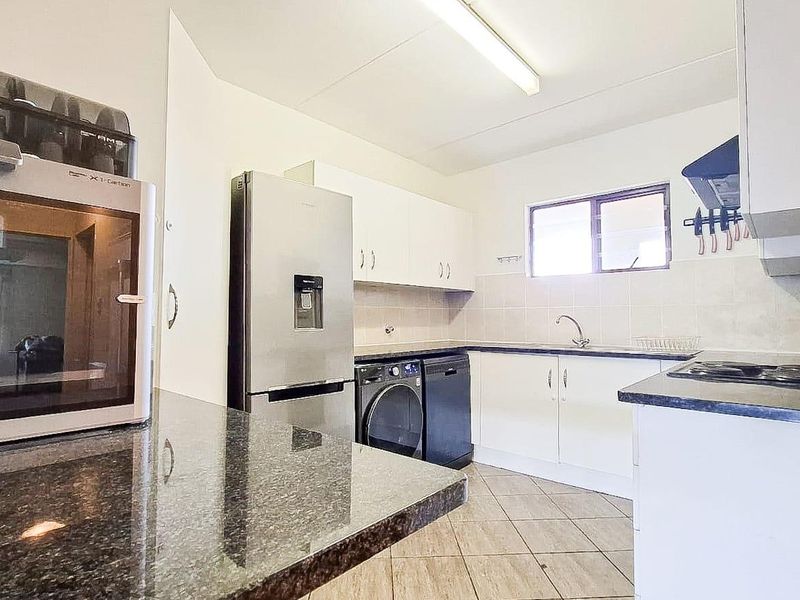 Apartment For Sale In Sandton - Photo 5