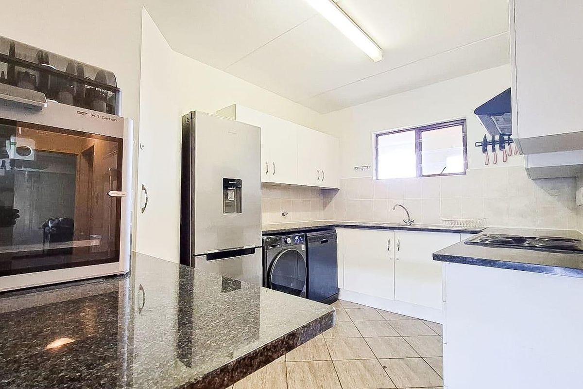 Apartment For Sale In Sandton - Photo 5