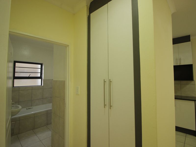 Apartment For Sale In Benoni - Photo 10