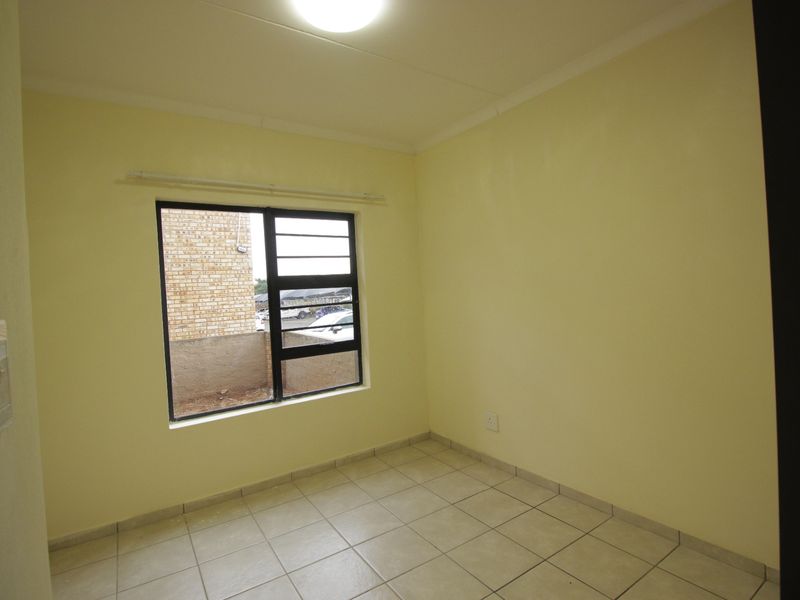 Apartment For Sale In Benoni - Photo 8