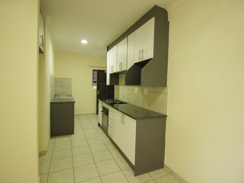 Apartment For Sale In Benoni - Photo 7