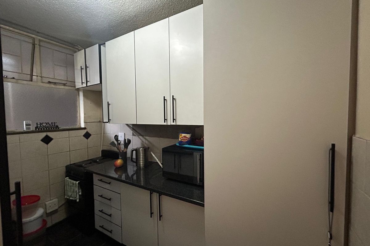 Apartment For Sale In Pretoria - Photo 4