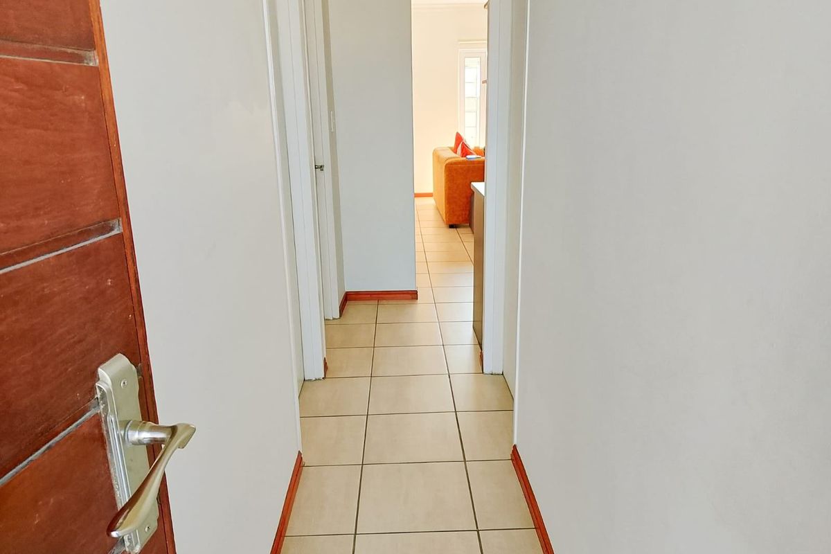 Apartment For Sale In Blackheath - Photo 2