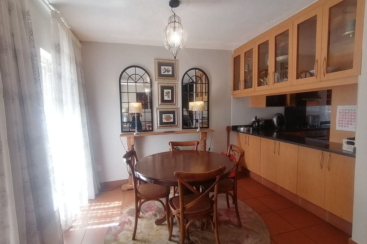 Townhouse Rental Monthly In Sandton - Photo 3