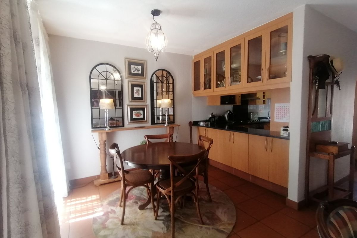 Townhouse Rental Monthly In Sandton - Photo 4