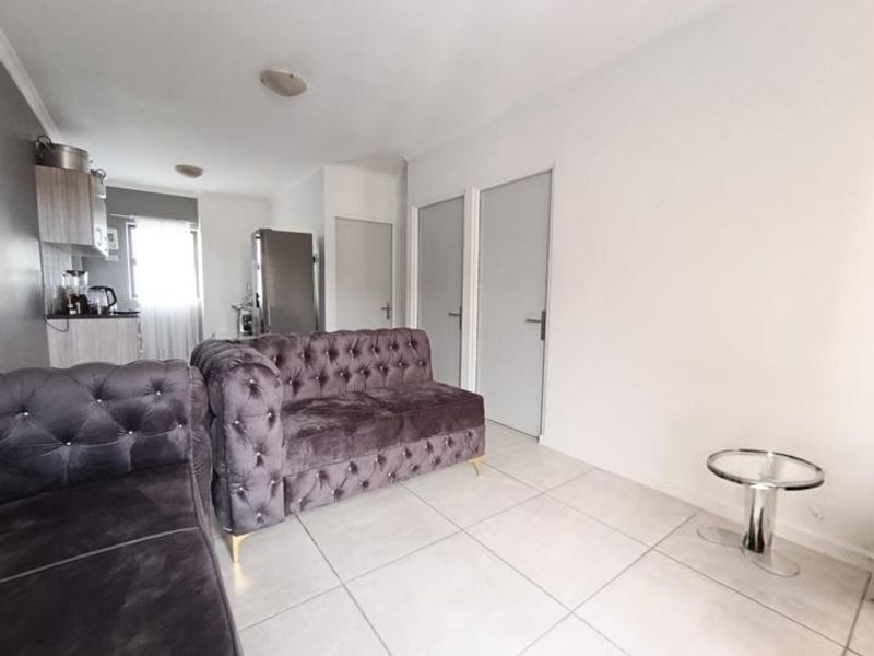 Apartment For Sale In Eersterivier - Photo 3