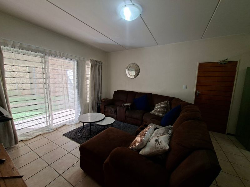 Apartment For Sale In Randburg - Photo 9