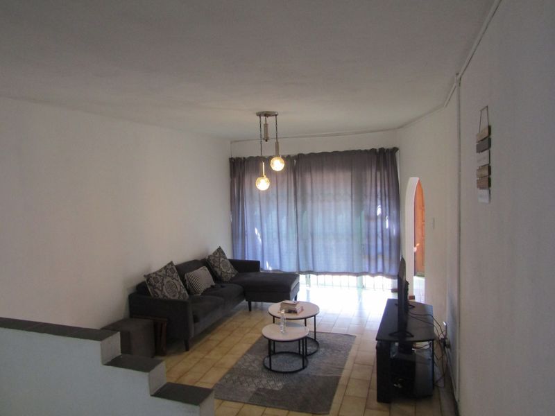 Townhouse For Sale In Johannesburg - Photo 7