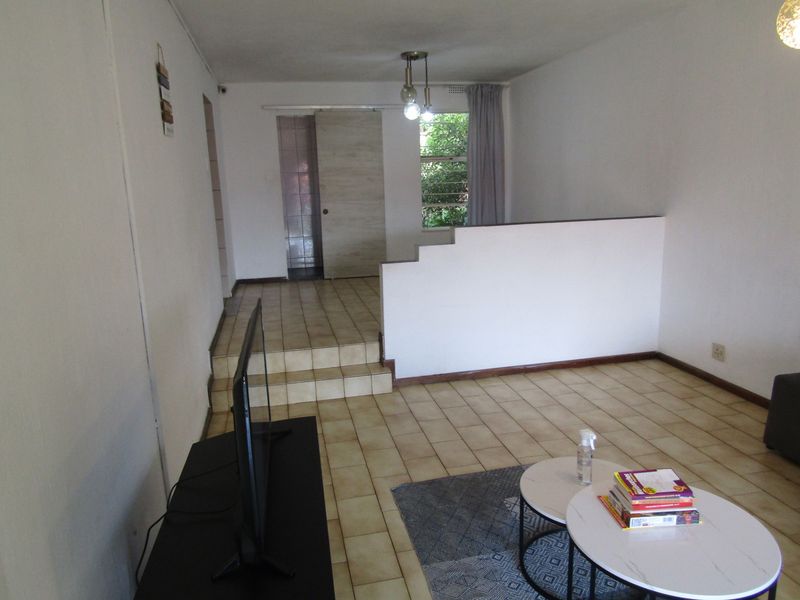 Townhouse For Sale In Johannesburg - Photo 3