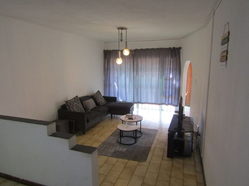 Townhouse For Sale In Johannesburg - Photo 9