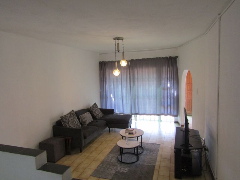 Townhouse For Sale In Johannesburg - Photo 4