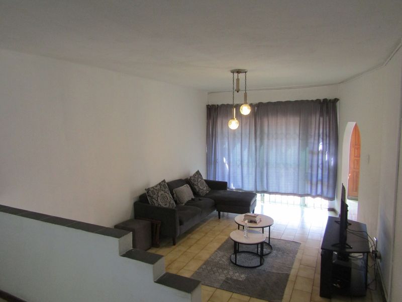 Townhouse For Sale In Johannesburg - Photo 5