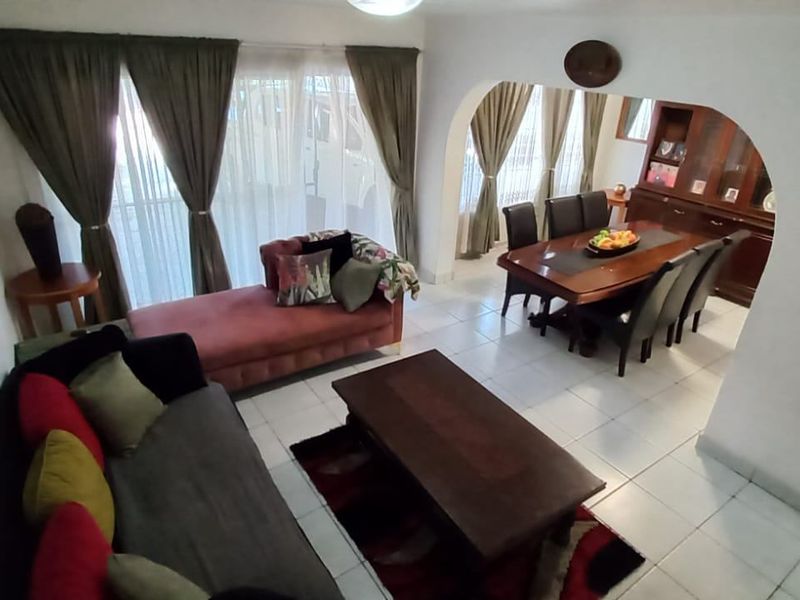Townhouse For Sale In Pretoria - Photo 2
