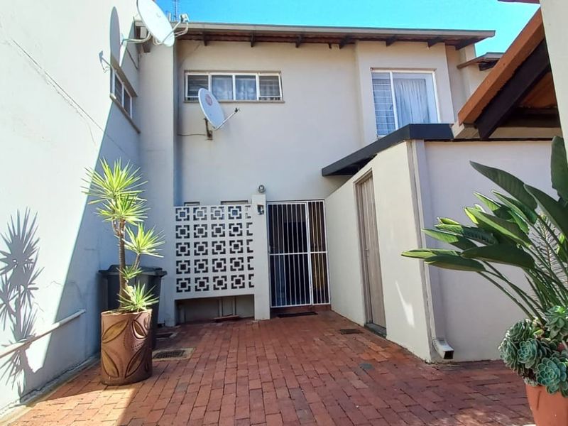 Townhouse For Sale In Pretoria - Photo 5