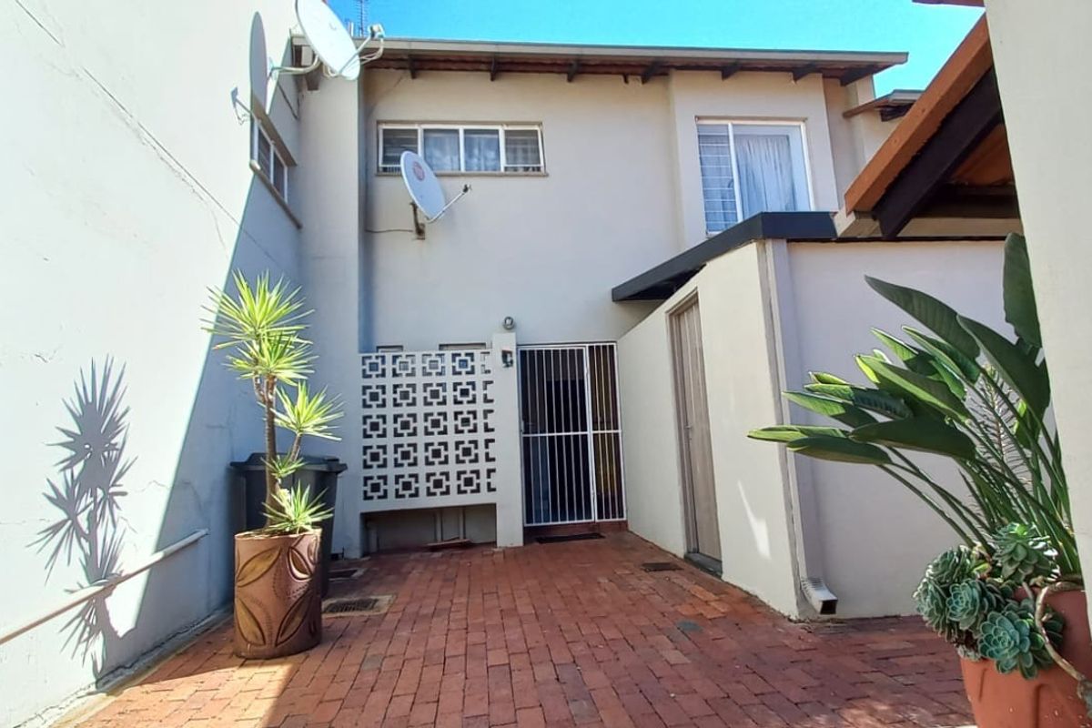 Townhouse For Sale In Pretoria - Photo 5