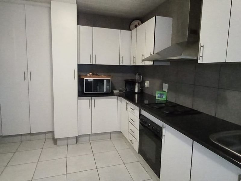 Townhouse For Sale In Pretoria - Photo 6