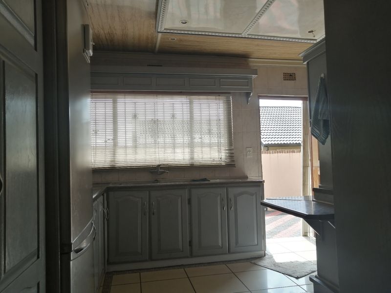 House For Sale In Soweto - Photo 6