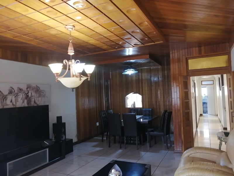 House For Sale In Soweto - Photo 7