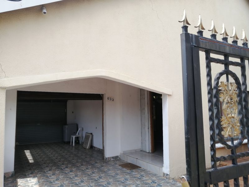 House For Sale In Soweto - Photo 2
