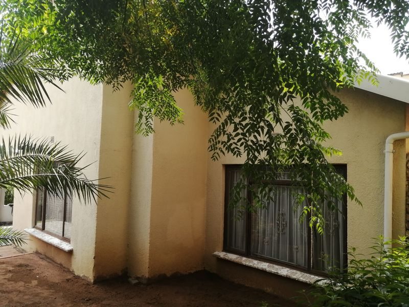 House For Sale In Soweto - Photo 3