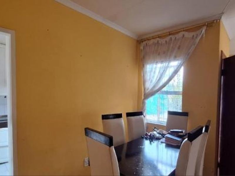 House For Sale In Benoni - Photo 6