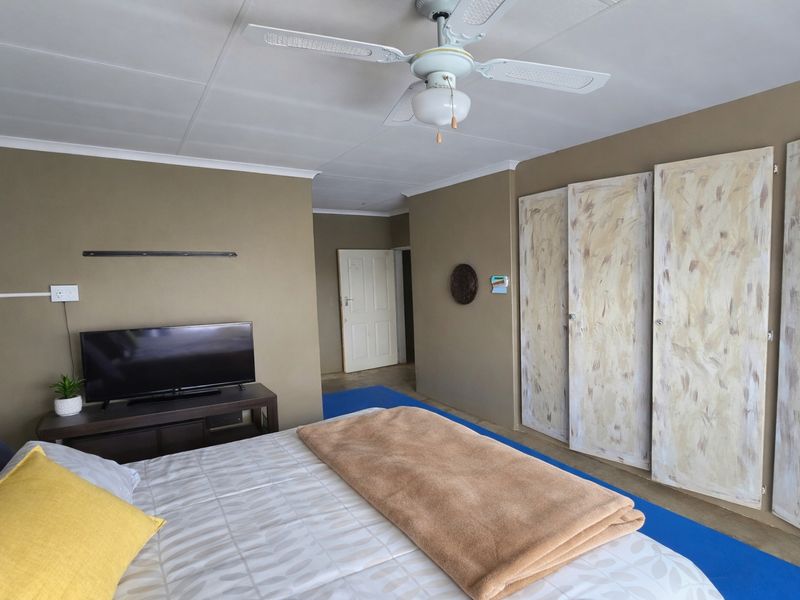 Townhouse For Sale In Middelburg - Photo 8