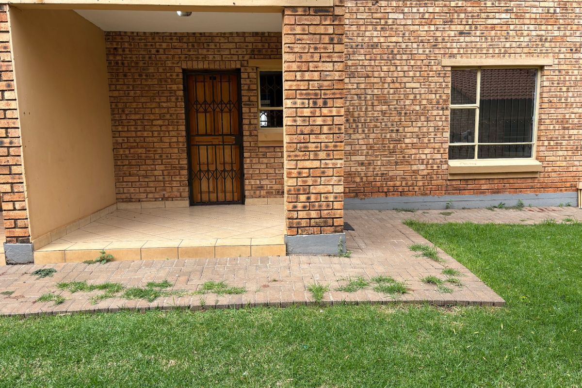 Apartment For Sale In Boksburg - Photo 2