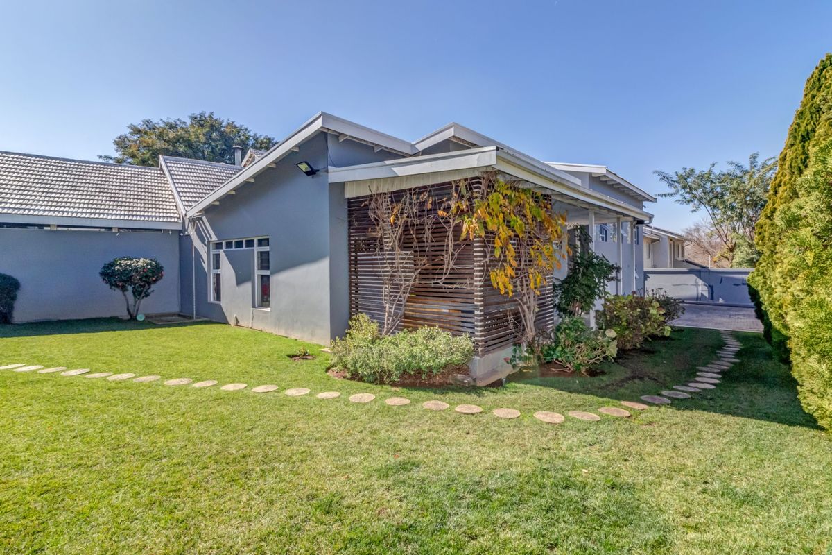 House For Sale In Sandton - Photo 3