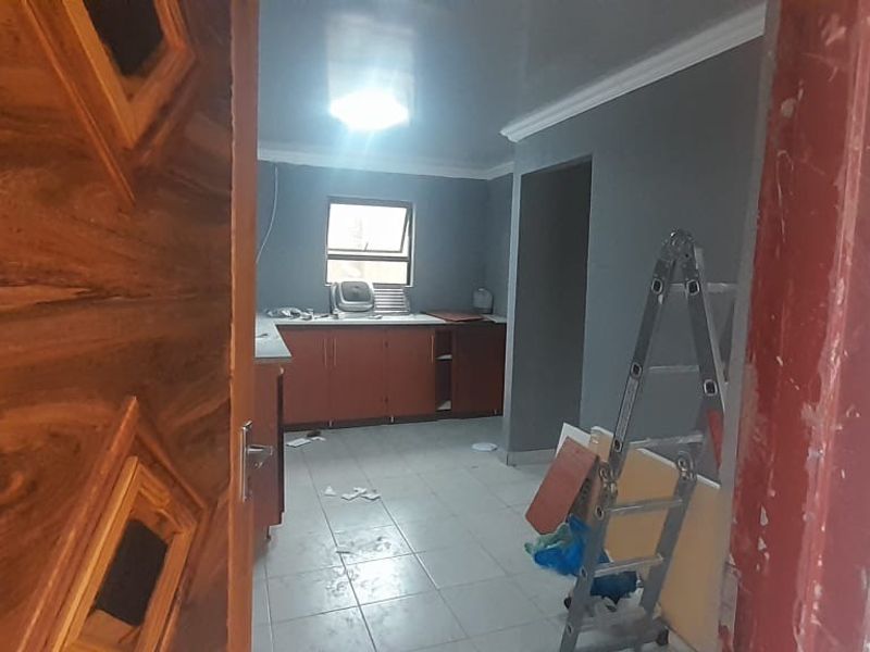 House Rental Monthly In Soweto - Photo 4