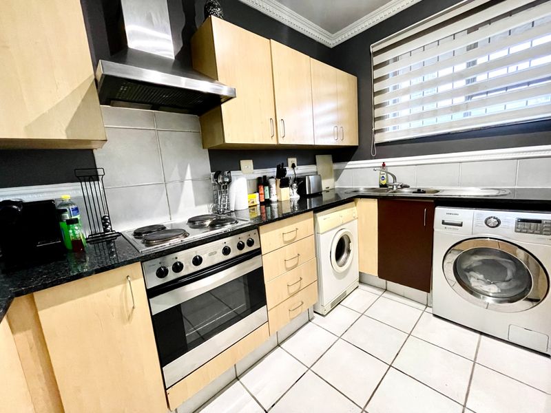 Apartment Rental Monthly In Sandton - Photo 10