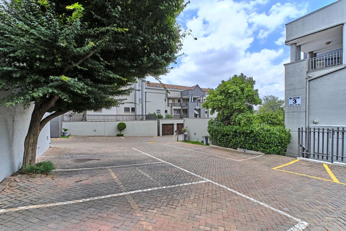 Apartment For Sale In Sandton - Photo 3