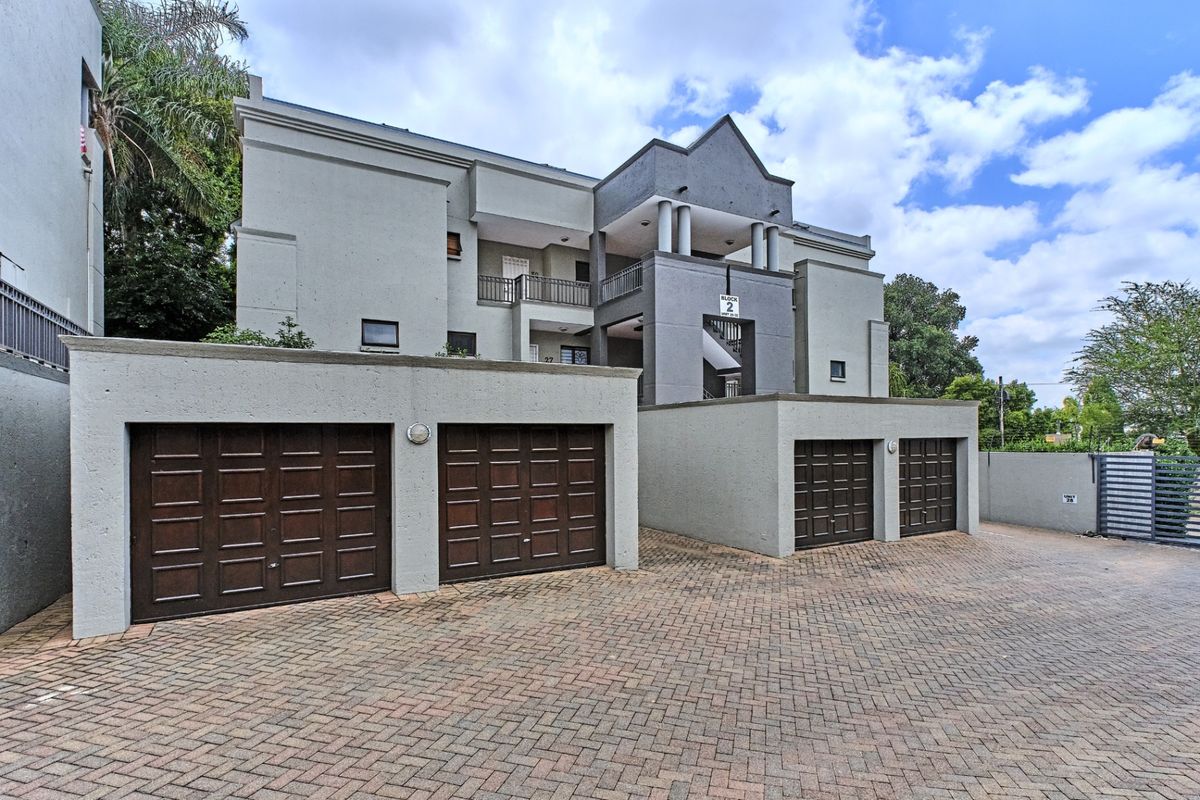 Apartment For Sale In Sandton - Photo 2