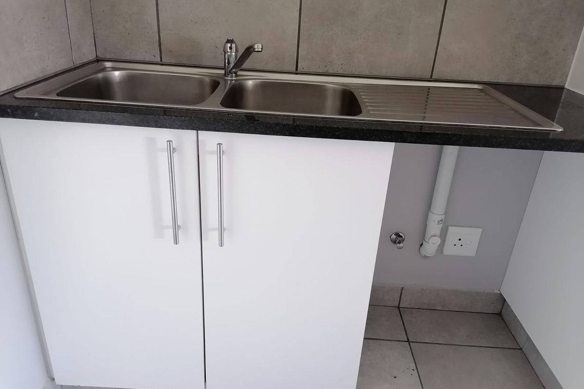 Apartment Pending Sale In Midrand - Photo 4