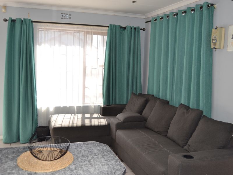 House Sold In Kuils River - Photo 4
