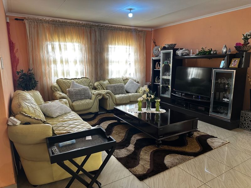 House For Sale In Krugersdorp - Photo 4