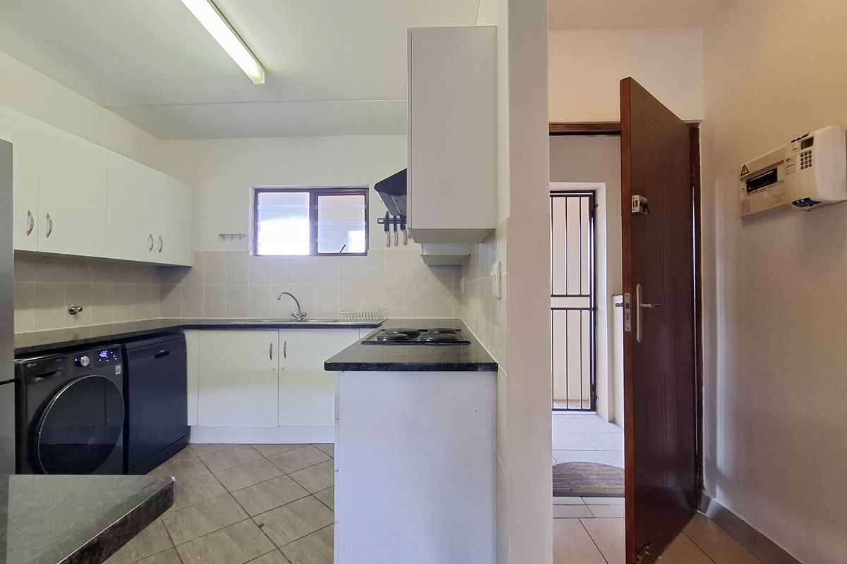 Apartment For Sale In Sandton - Photo 3