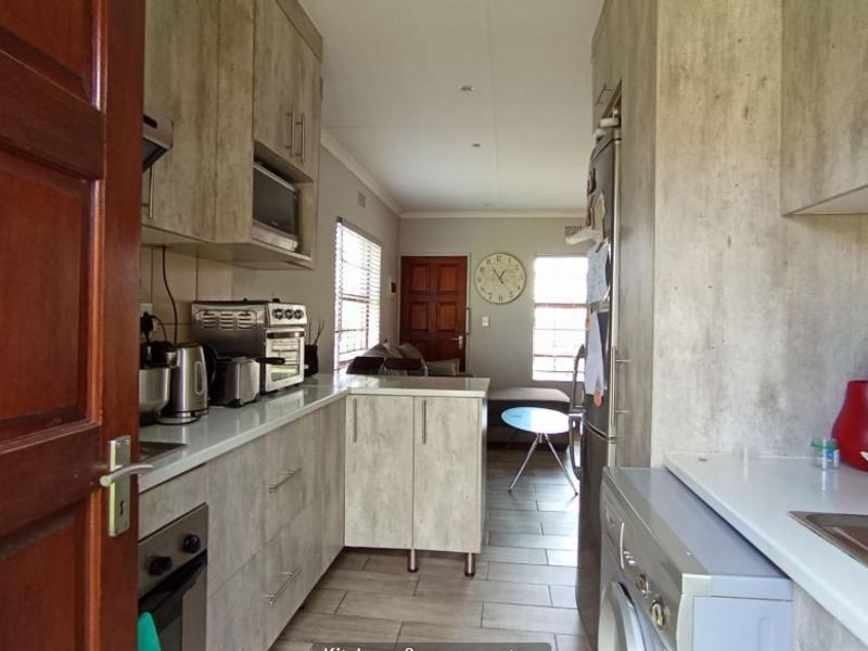 House For Sale In Midrand - Photo 7