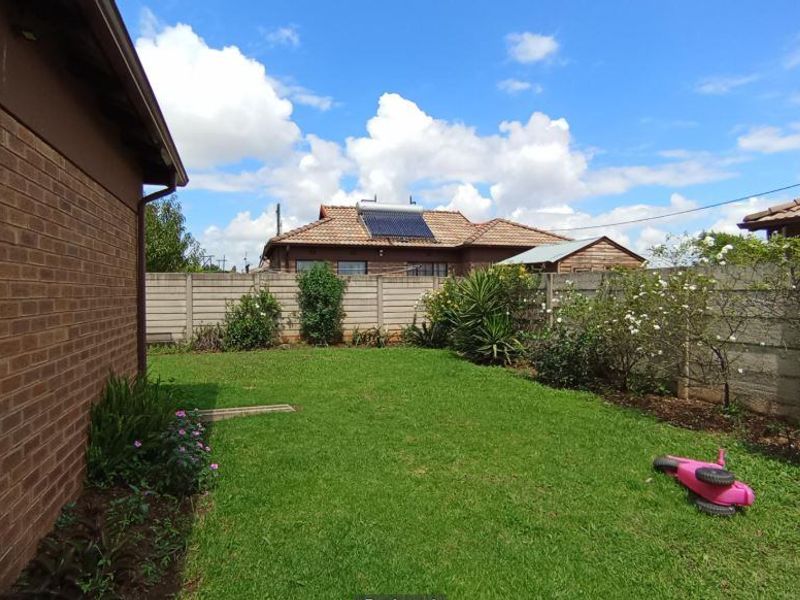 House For Sale In Midrand - Photo 5