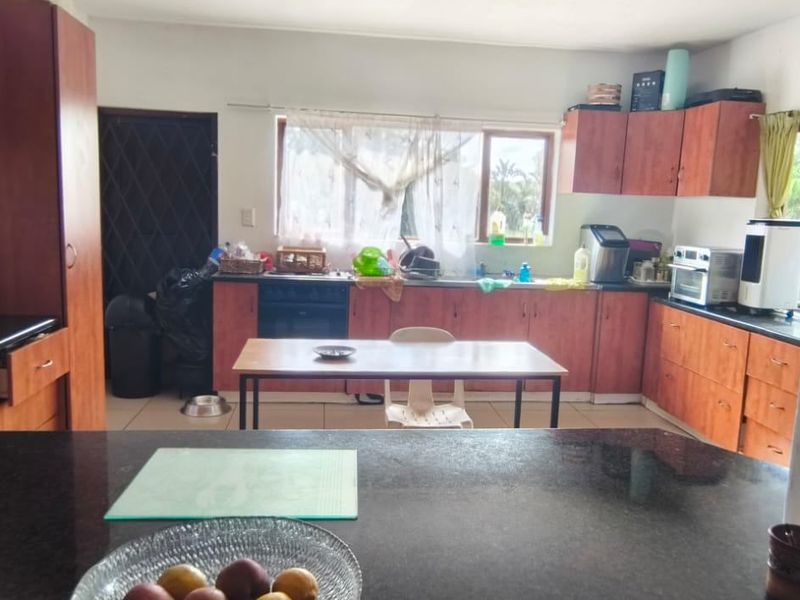 House For Sale In Trafalgar - Photo 8