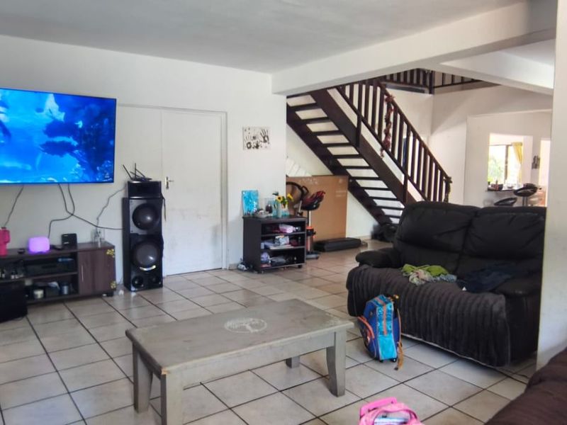 House For Sale In Trafalgar - Photo 10