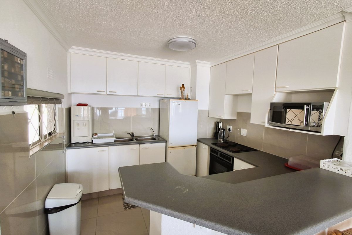 Apartment For Sale In Margate - Photo 5