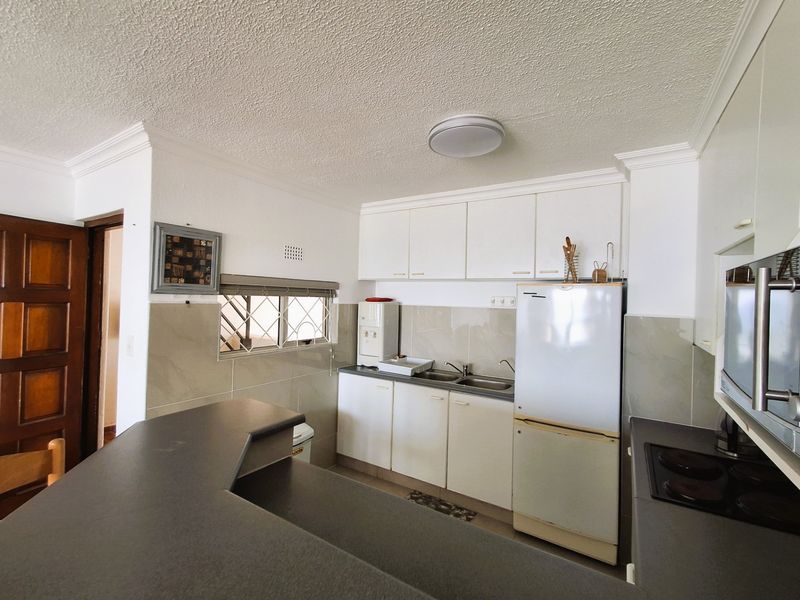 Apartment For Sale In Margate - Photo 6