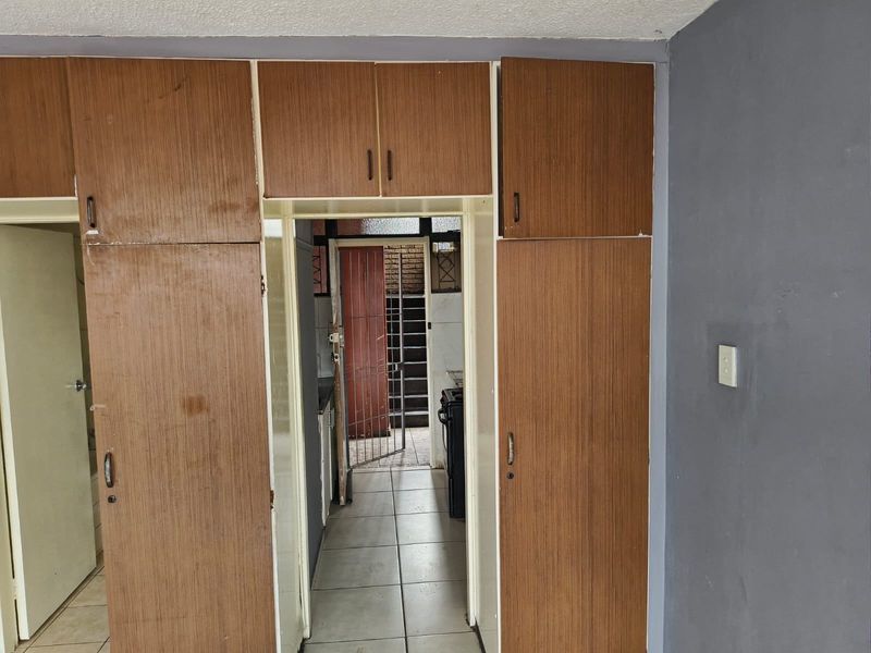 Apartment For Sale In Pretoria - Photo 9