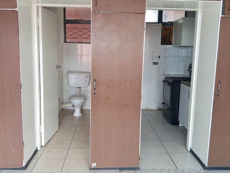 Apartment For Sale In Pretoria - Photo 4