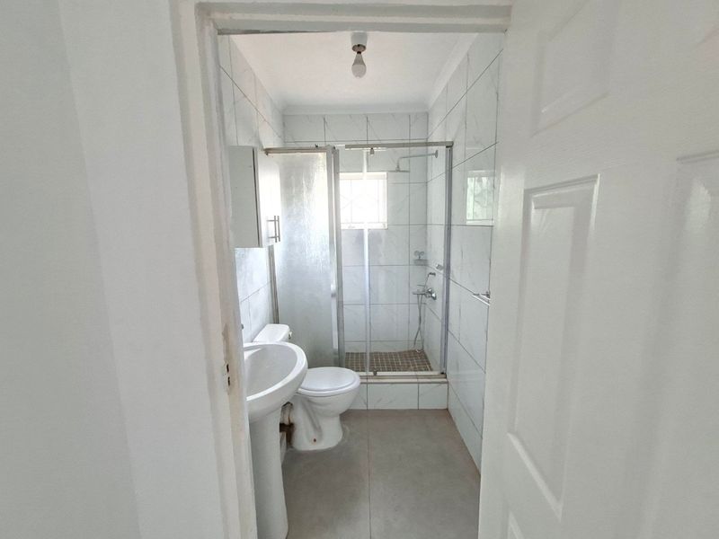 House Rental Monthly In Phoenix - Photo 9