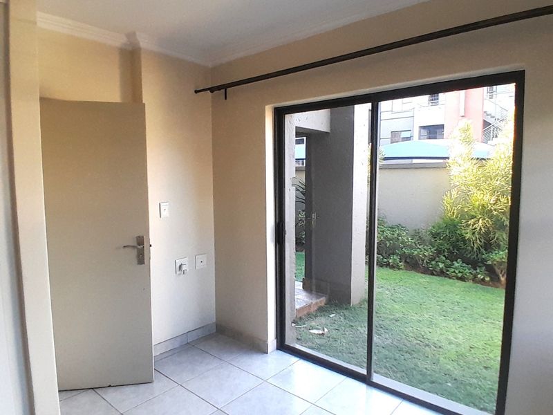 Apartment Rental Monthly In Sandton - Photo 7