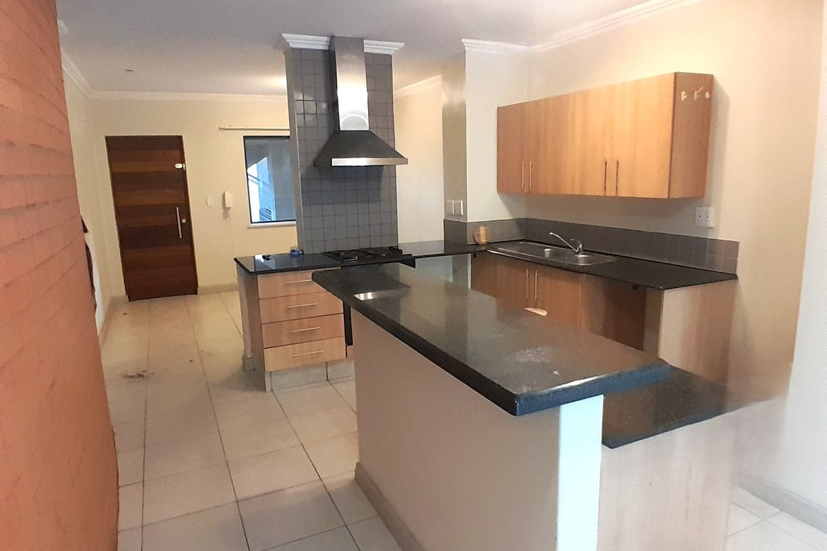 Apartment Rental Monthly In Sandton - Photo 2