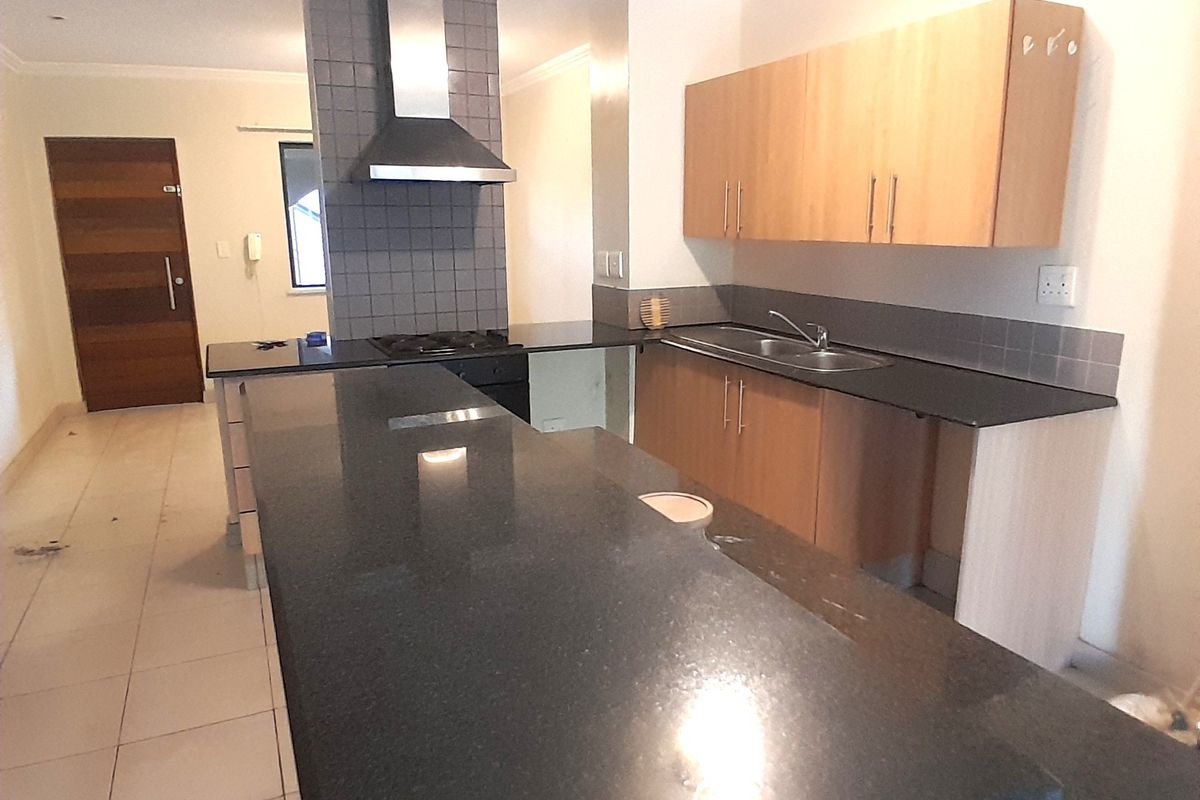 Apartment Rental Monthly In Sandton - Photo 3